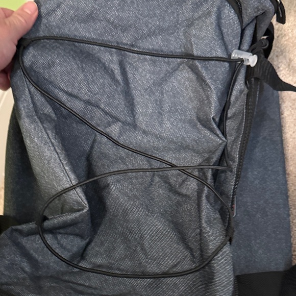 Gray Men's Duffel Bag - Everyday Travel & Gym Carry - Picture 5 of 11